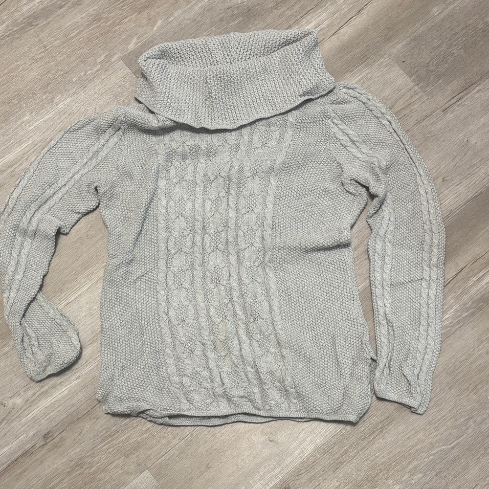 JEANNE PIERRE Light Gray Turtleneck Sweater